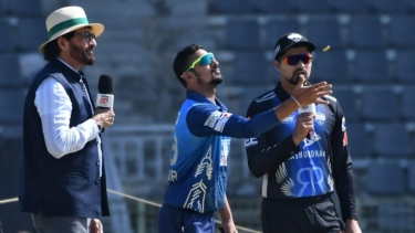 টস হেরে প্রথমে ব্যাটিংয়ে নাসিরের ঢাকা