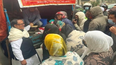 শেখ হাসিনার সরকার গরিব অসহায় মানুষের পাশে আছে - খাদ্যমন্ত্রী