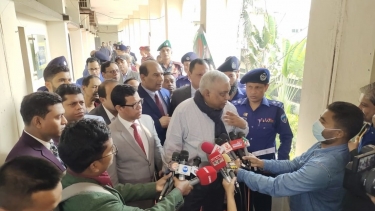 তালিকা যাচাই-বাছাই করে মাদক ব্যবসায়ীদের বিরুদ্ধে ব্যবস্থা : স্বরাষ্ট্রমন্ত্রী