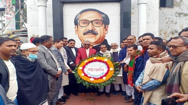 ছাত্রলীগের প্রতিষ্ঠা বার্ষিকীতে কোটালীপাড়ায় জাতির পিতার প্রতিকৃতিতে শ্রদ্ধা
