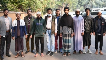 ইমামতি ছেড়ে সৌদি থেকে ফিরে ‘জিহাদের পরিকল্পনা’